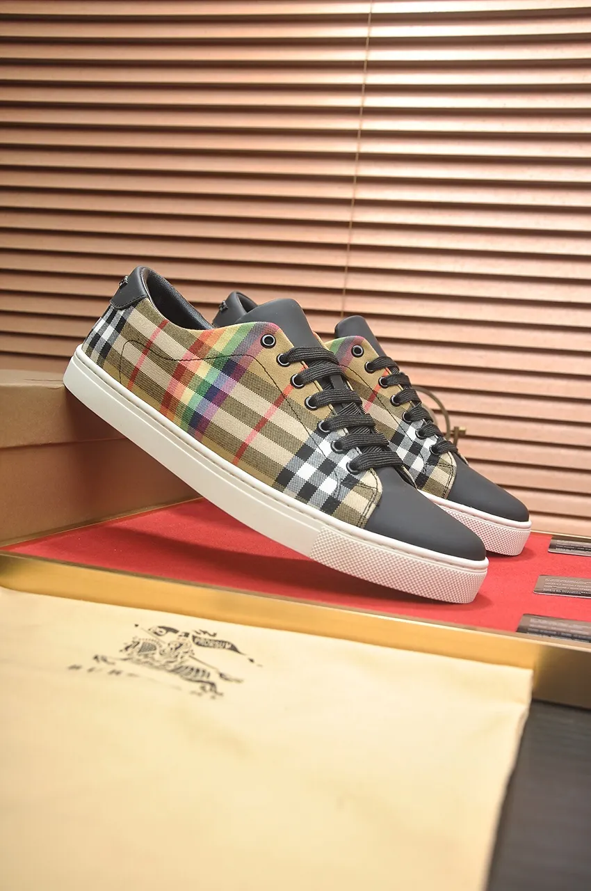 Men's shoes💰480💶[Burberry] (cowhide lining) classic low-top sneakers｜Imported cowhide with classic plaid fabric｜Cow leather lining｜Original outsole｜Fine workmanship and comfortable to wear Size: 38-44 (customized at 45)